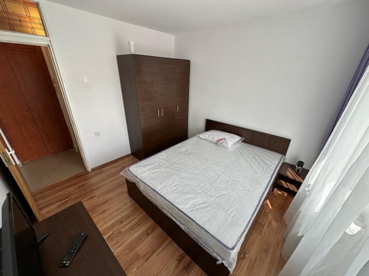 Tei,12 minute Metrou Bucur Obor, inchiriere apartament cu 3 camere.