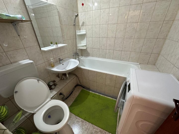 Tei,12 minute Metrou Bucur Obor, inchiriere apartament cu 3 camere.